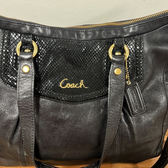 Coach Carryall Ashley Vermillion Purse Satchel Black Cowhide Leather Bag - Picture 3 of 11